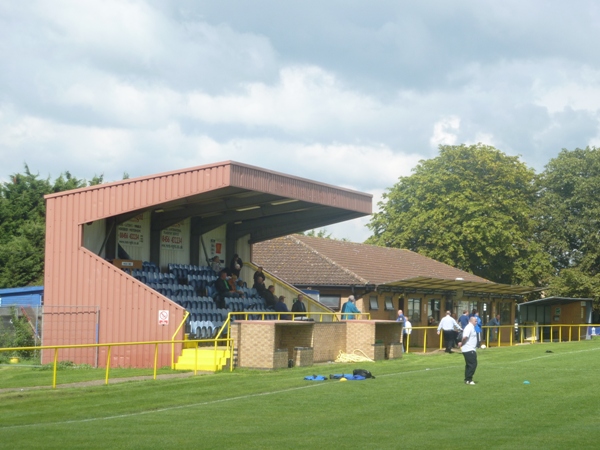 Cricket Field Road Image